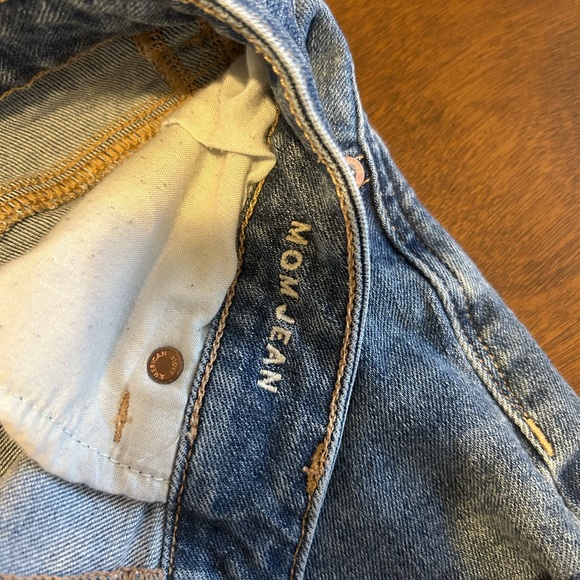 American Eagle Mom Jeans - Picture 3 of 4